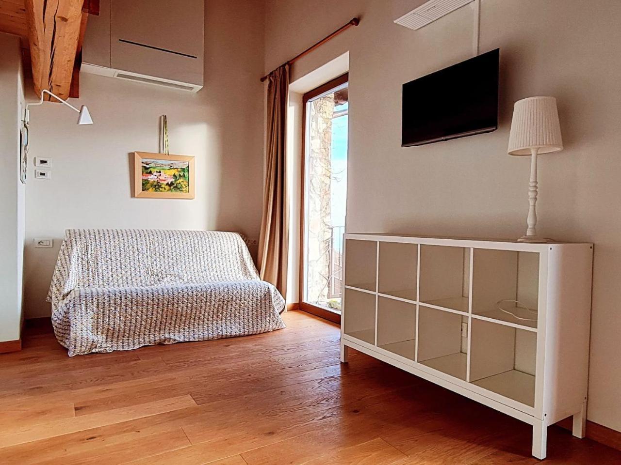 Agriturismo San Genesio Rovagnate Eksteriør bilde