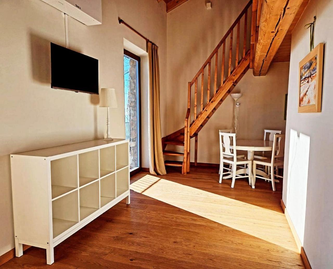Agriturismo San Genesio Rovagnate Eksteriør bilde